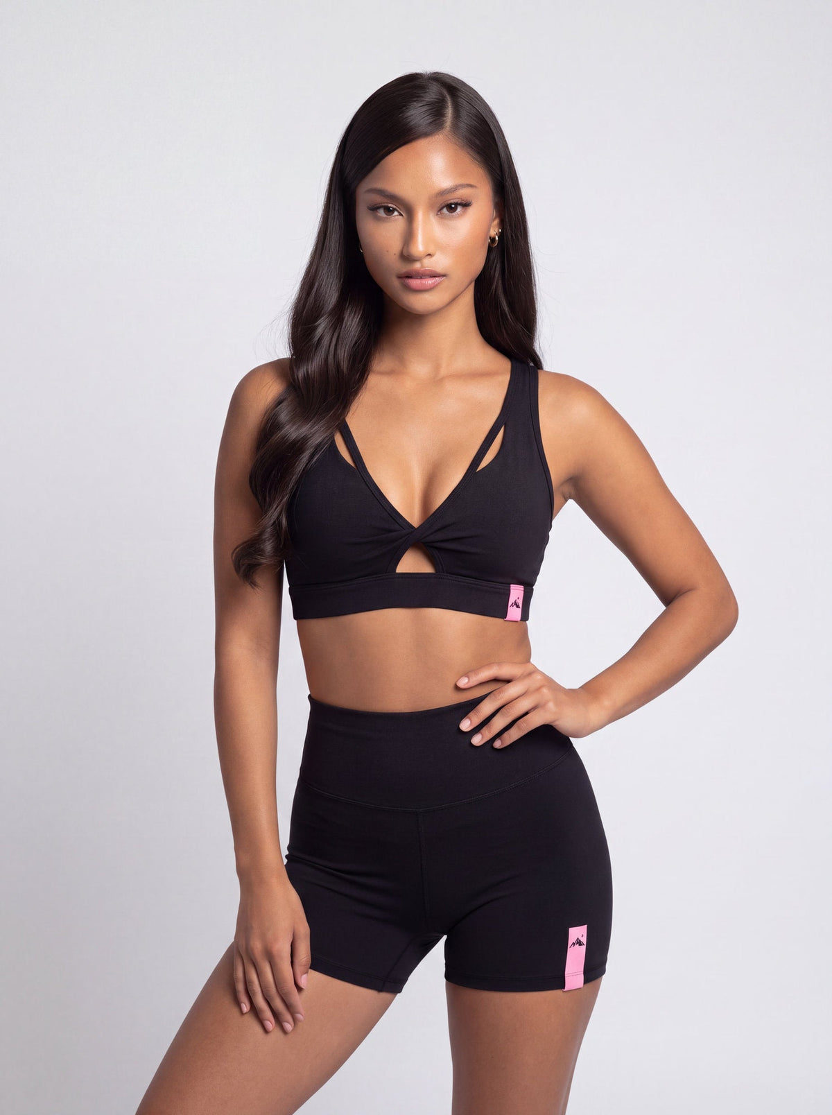 Women's Twist Front V-Neck Sports Bra