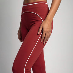 Tier One Leggings Red leg close-up with white side piping